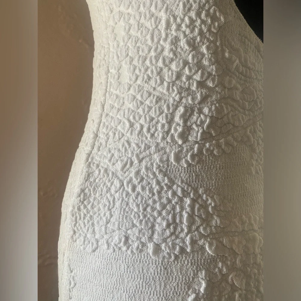 Vintage CHANEL 2006 Cruise White Jacquard Knit Midi Dress